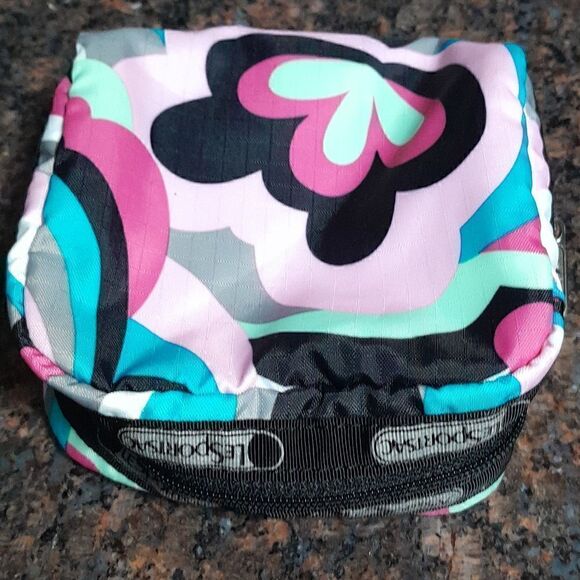 5 Assorted Keepers...Probably New...Assorted Sizes and Patterns. - Picture 4 of 11